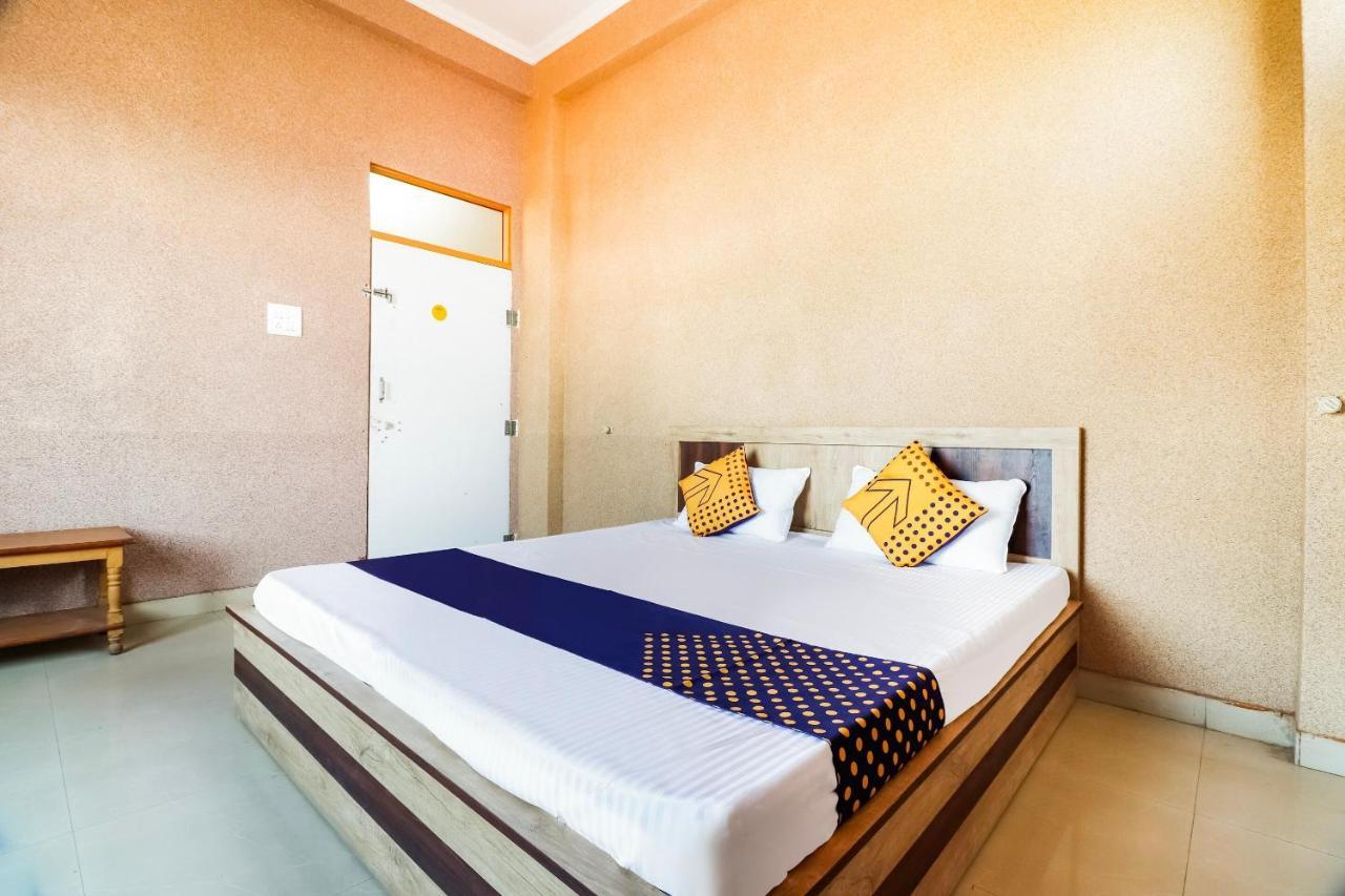 Spot On 68319 Hotel Nakhralo Rajasthan Resort Джайпур Екстериор снимка
