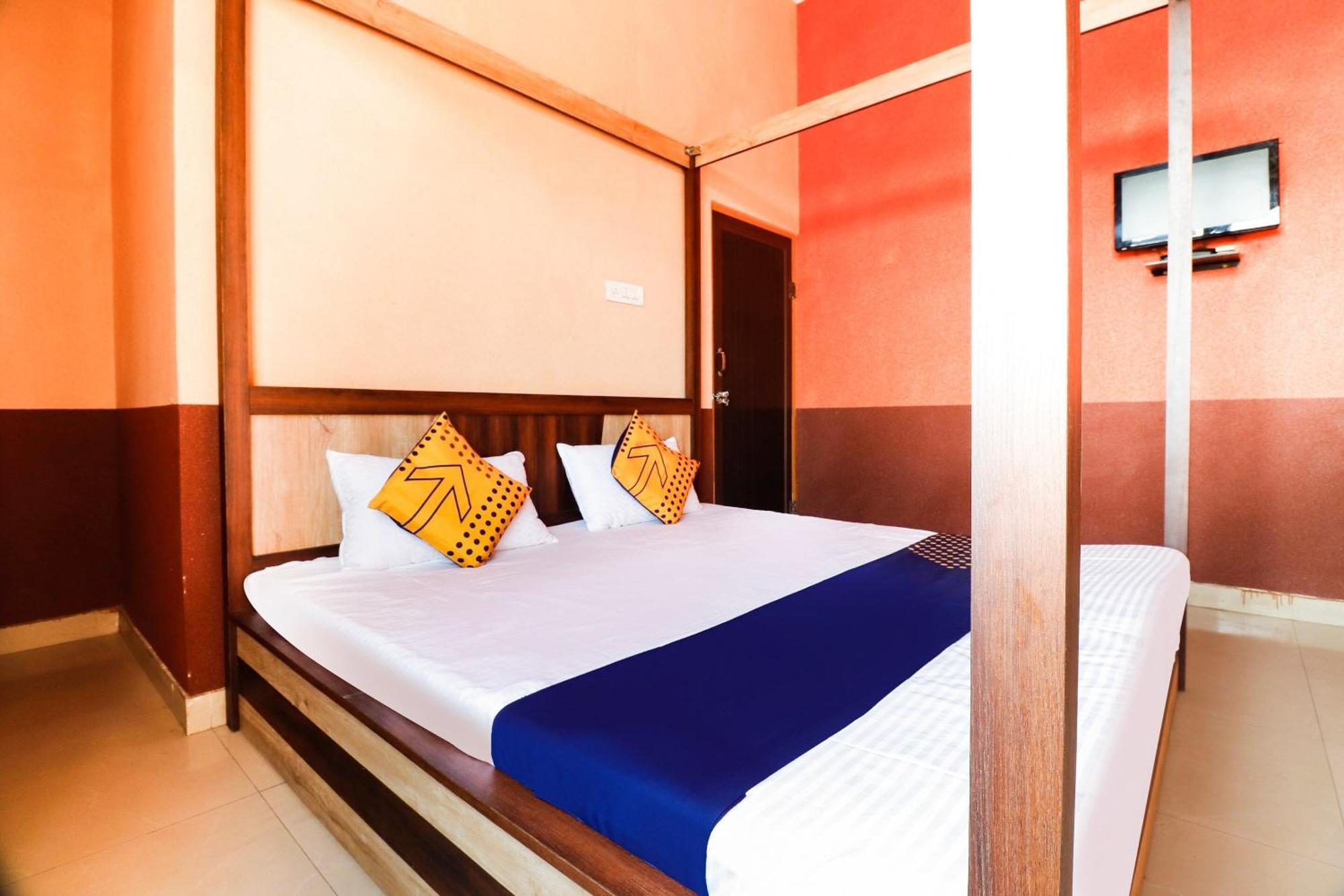 Spot On 68319 Hotel Nakhralo Rajasthan Resort Джайпур Екстериор снимка