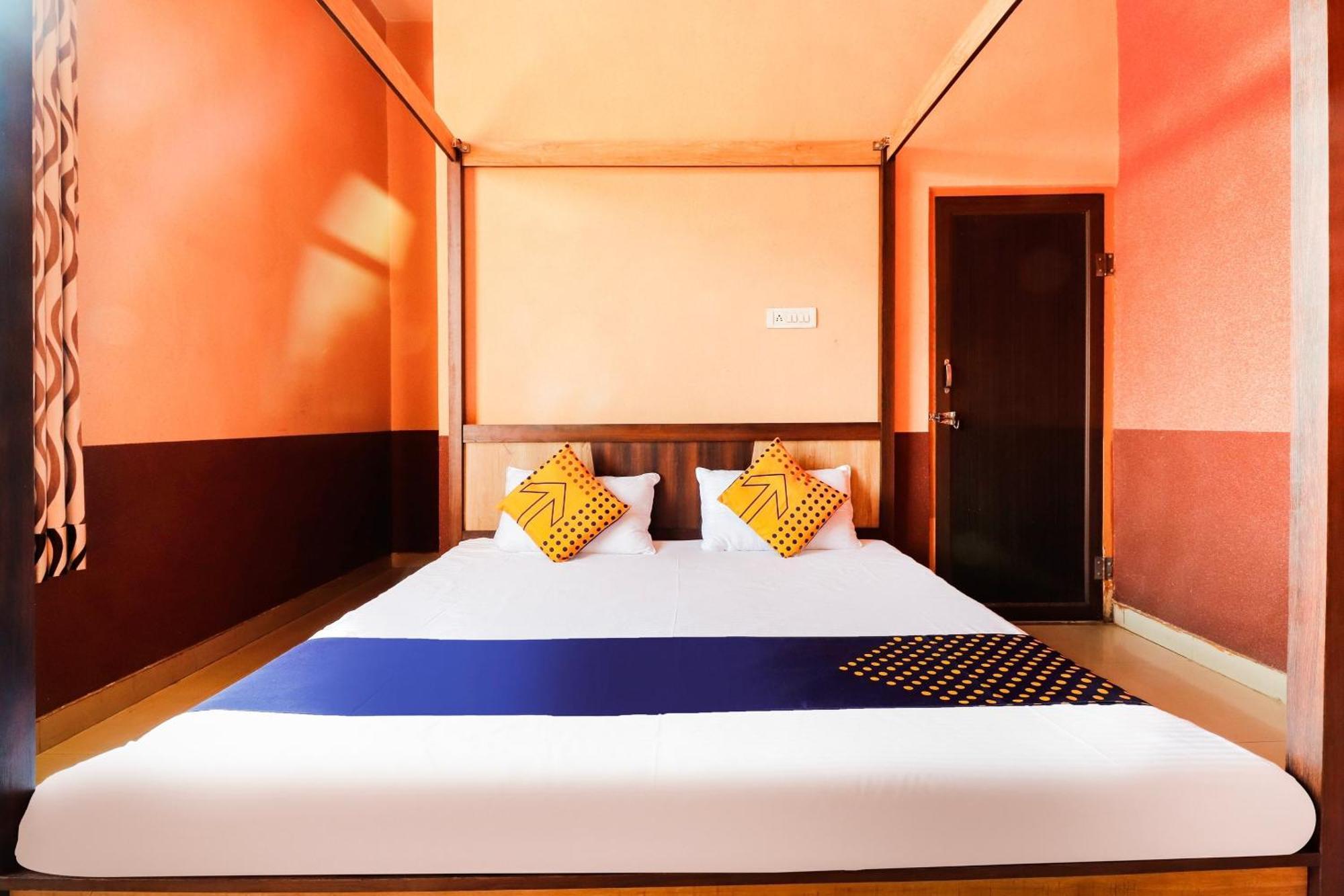Spot On 68319 Hotel Nakhralo Rajasthan Resort Джайпур Екстериор снимка