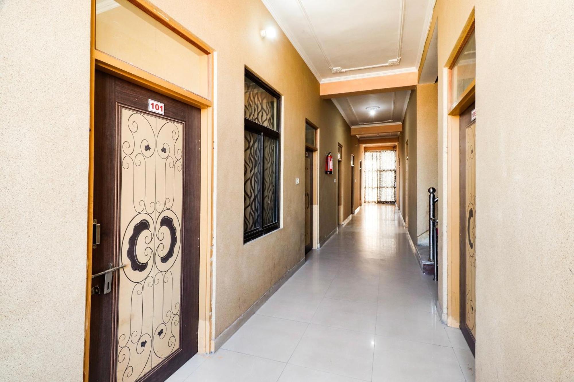 Spot On 68319 Hotel Nakhralo Rajasthan Resort Джайпур Екстериор снимка