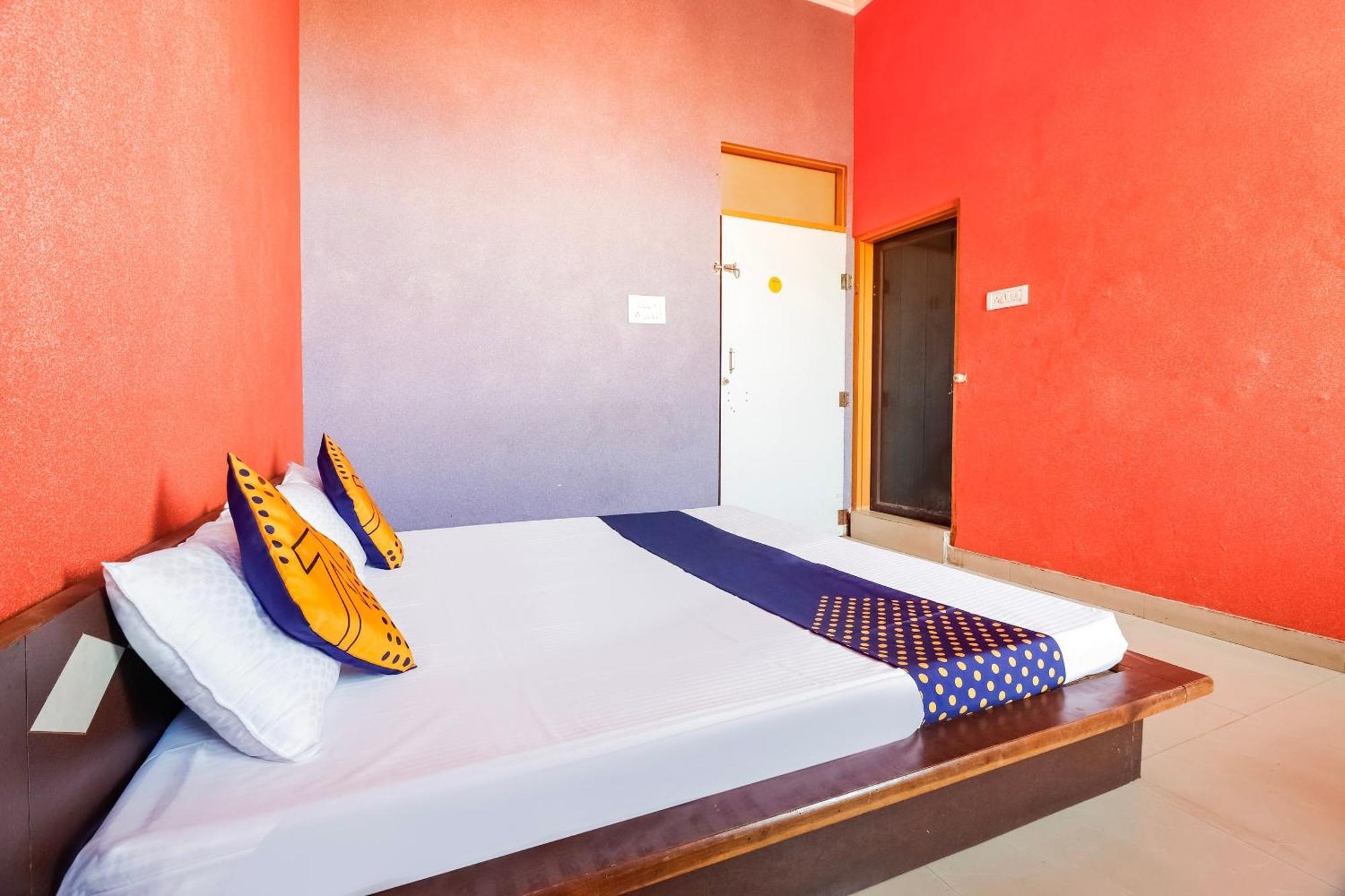 Spot On 68319 Hotel Nakhralo Rajasthan Resort Джайпур Екстериор снимка