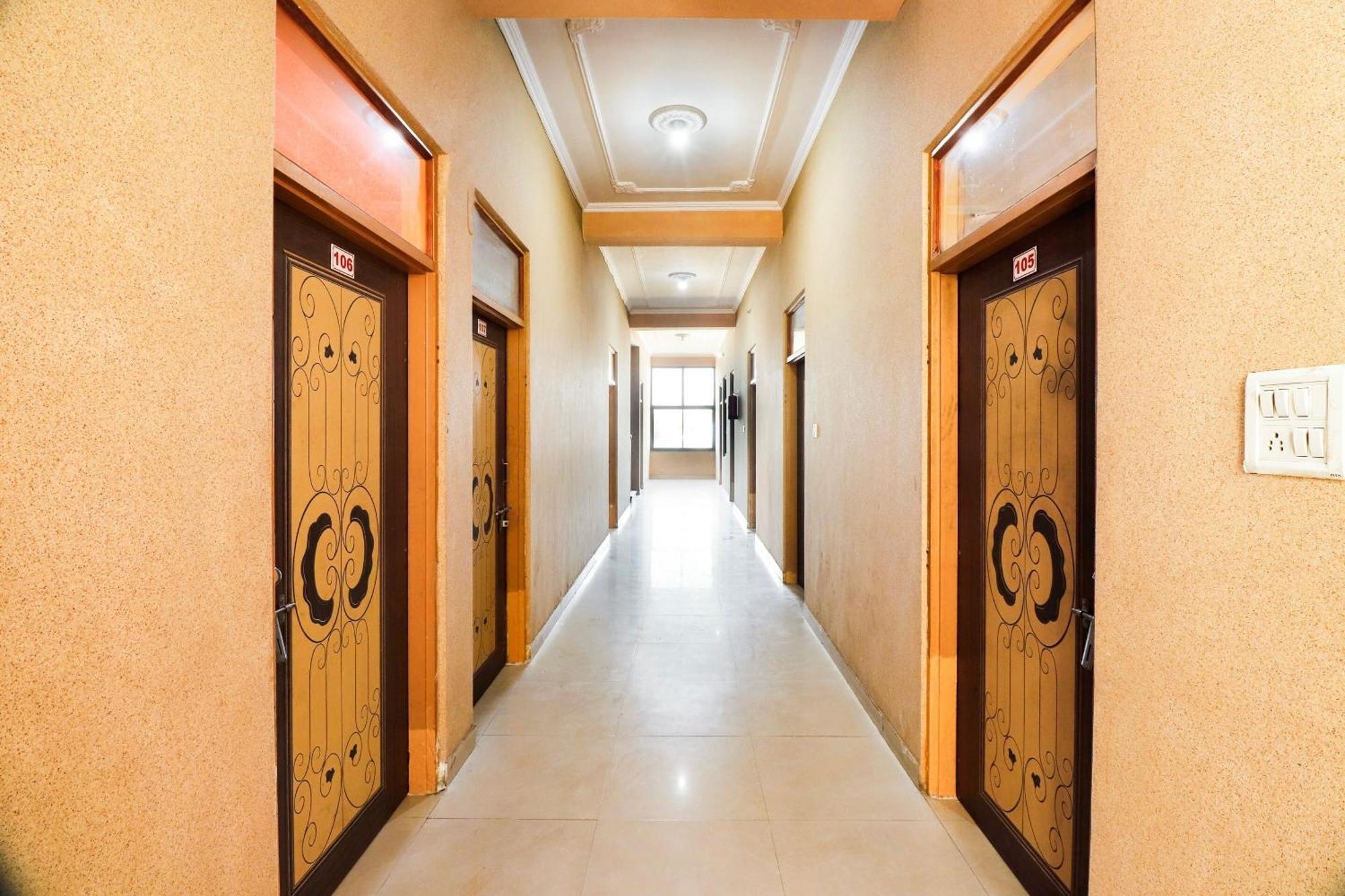 Spot On 68319 Hotel Nakhralo Rajasthan Resort Джайпур Екстериор снимка